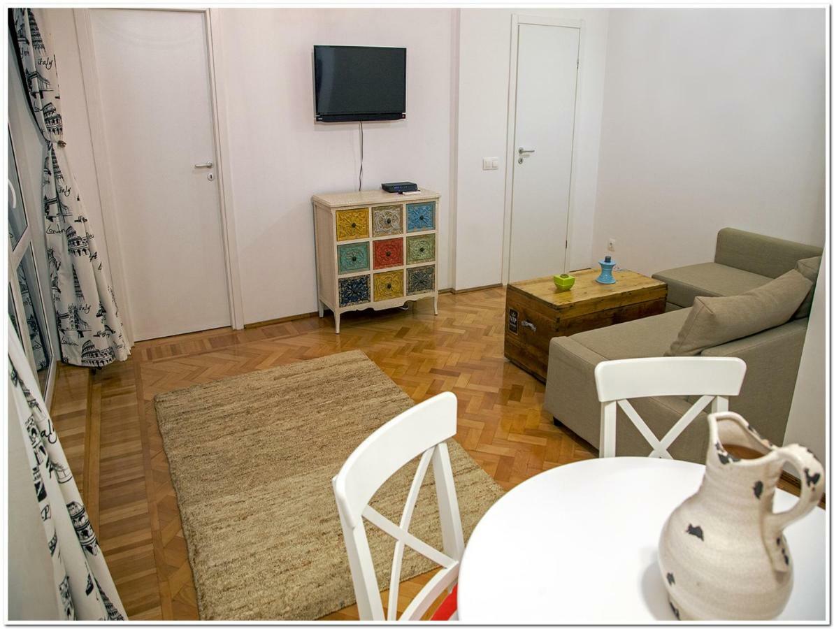 Skyview Old Town Apartment Bucharest Exterior photo